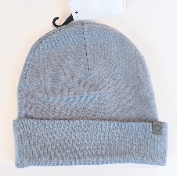 Zumiez Accessories - ZUMIEZ EMPYRE Sterling Blue Beanie Hat
